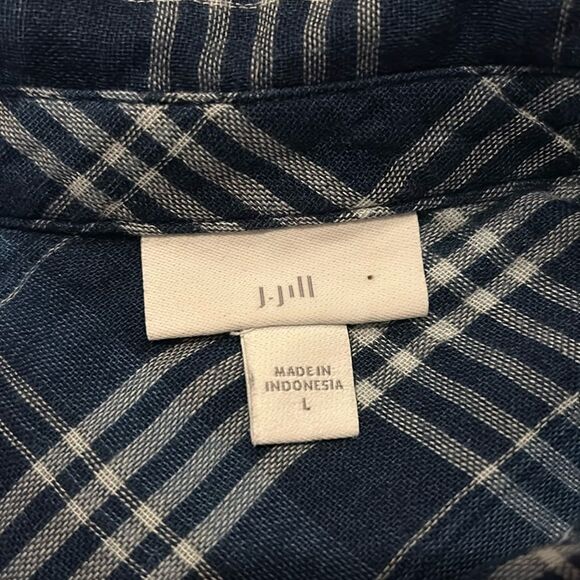 J Jill blue and white plaid cotton ombre long sleeverve button front shirt - Picture 3 of 4